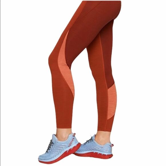 Outdoor Voices 7/8 Zoom Leggings✨ - Picture 4 of 10